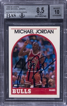 1989-90 Hoops #200 Michael Jordan Signed Card - BGS NM-MT+ 8.5/BGS 10